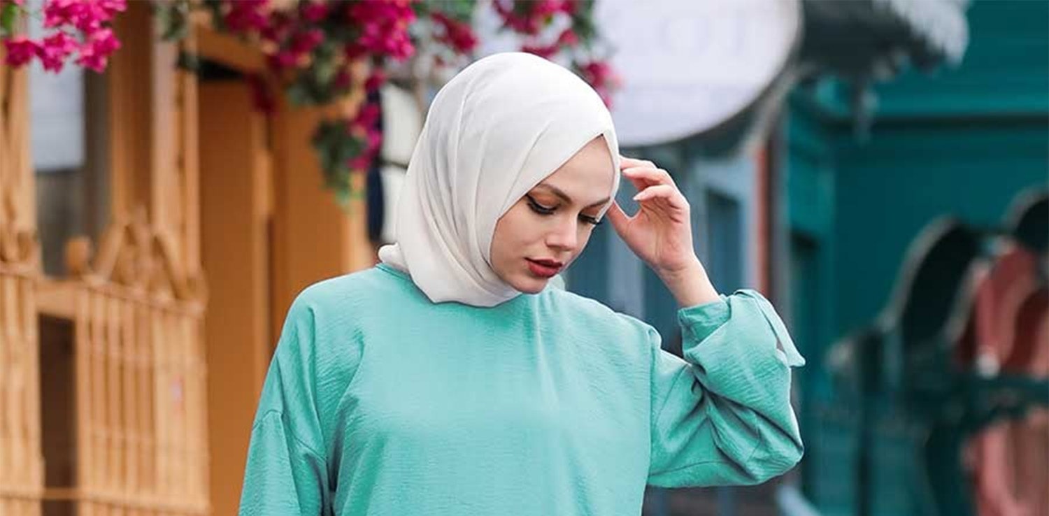 Turkish hijab, hijab fashion, modest wear, Islamic headscarf, Turkish style, Muslim women's clothing, hijab accessories, elegant hijab, traditional Turkish hijab, hijab scarf